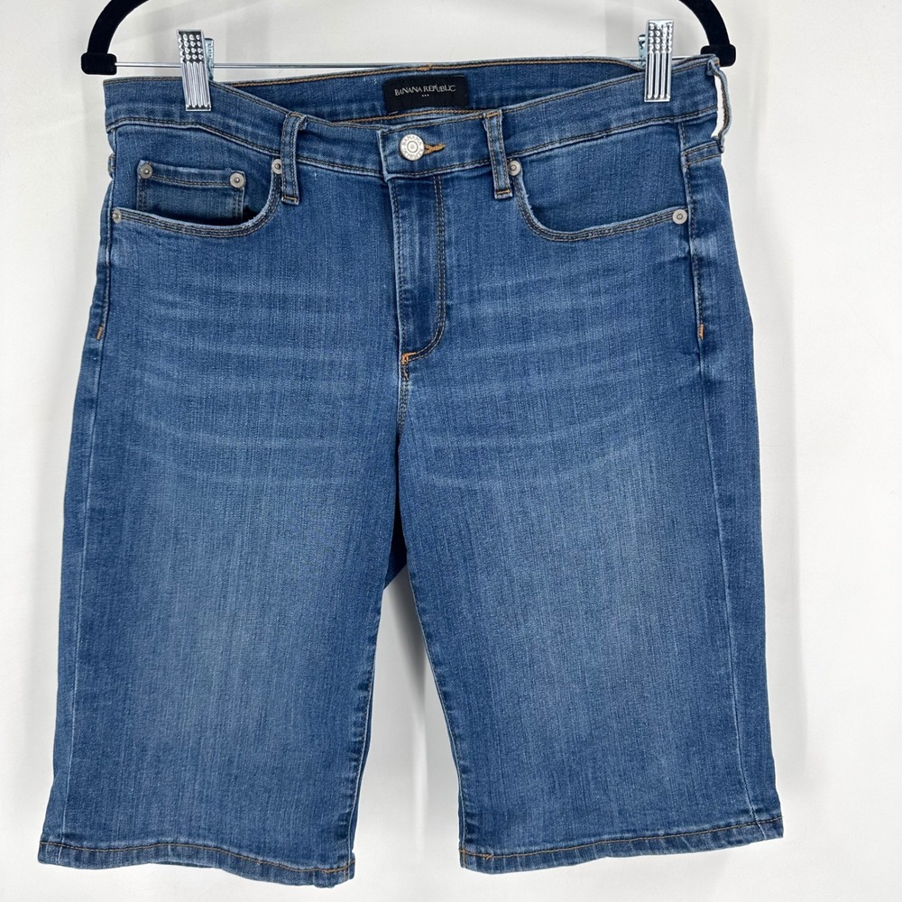 Banana Republic Women's‎ Blue Denim Bermuda Shorts Size 29/8 Medium Wash
